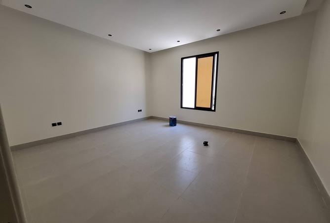 254955 - Property Image 2