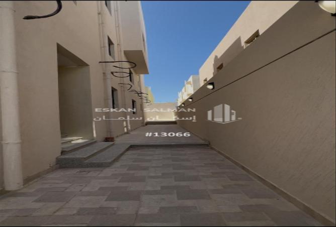 252073 - Property Image 3