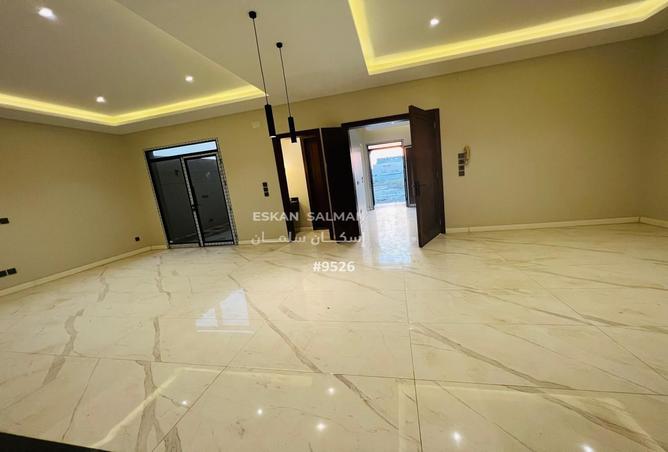 243697 - Property Image 2