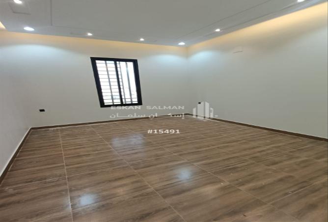 254815 - Property Image 3