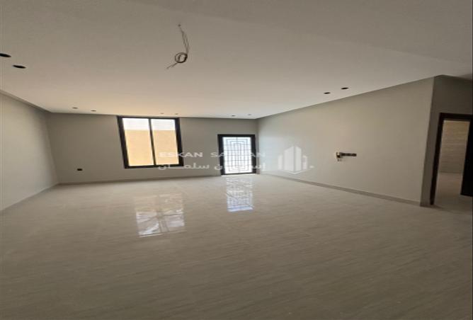256671 - Property Image 3