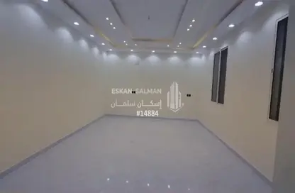 Full Floor - 7 Bedrooms - 4 Bathrooms for sale in Al Khazzan - Bisha - Asir