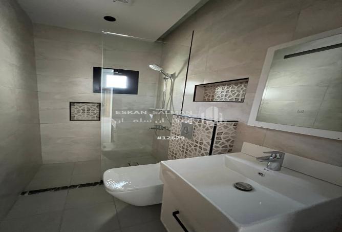 252104 - Property Image 3