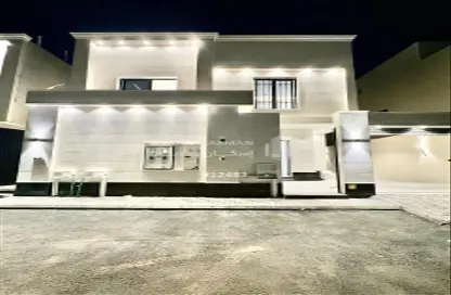 Full Floor - 5 Bedrooms - 3 Bathrooms for sale in Al Nadwah - Riyadh - Ar Riyadh