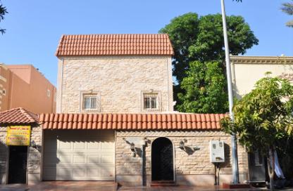 Villa - 4 Bedrooms - 2 Bathrooms for rent in Al Basatin - Jeddah - Makkah Al Mukarramah