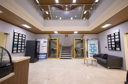 Office Space - Studio - 7+ Bathrooms for rent in King Abdulaziz - Riyadh - Ar Riyadh
