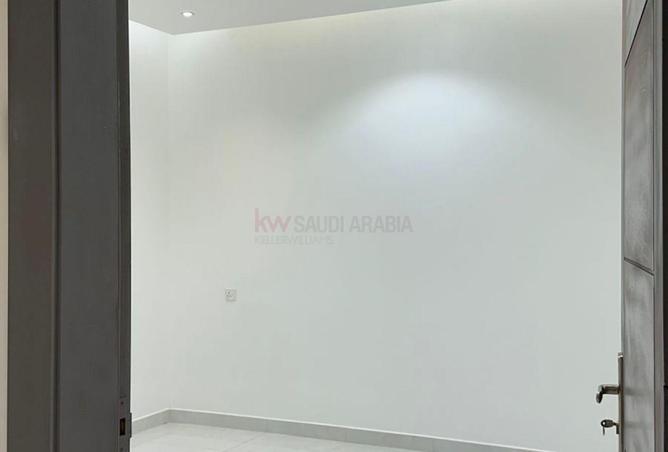 255482 - Property Image 2