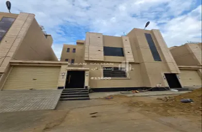 طابق كامل - 6 غرف نوم - 4 حمامات للبيع في الغدير - ابها - عسير