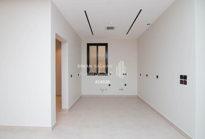 253584 - Property Image 3