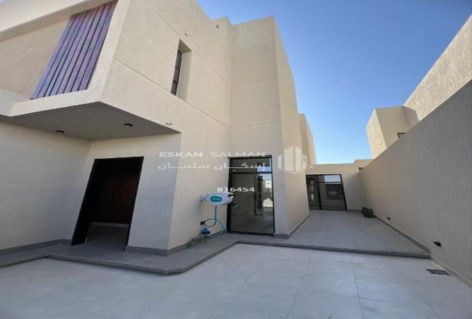 256582 - Property Image 2