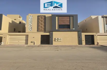 طابق كامل - 3 غرف نوم - 3 حمامات للبيع في الرمال - الرياض - الرياض