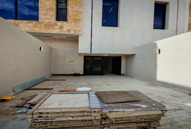 258708 - Property Image 2