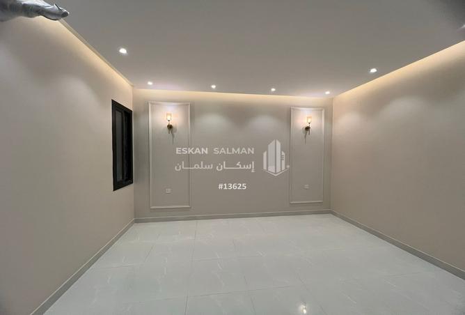 251896 - Property Image 3