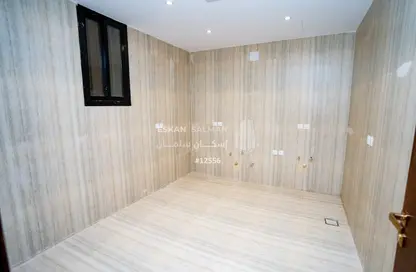 Apartment - 5 Bedrooms - 3 Bathrooms for sale in Ar Rimal - Riyadh - Ar Riyadh