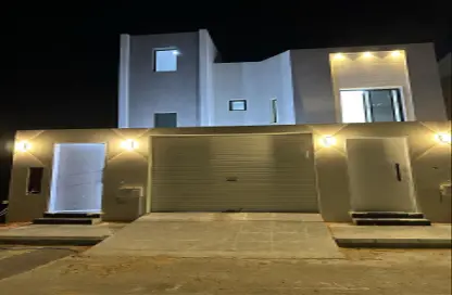Full Floor - 6 Bedrooms - 4 Bathrooms for sale in السلام - عنيزه - Al Qassim