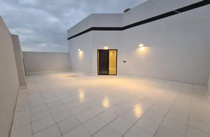 Apartment - 4 Bedrooms - 4 Bathrooms for sale in An Nuzhah - Jeddah - Makkah Al Mukarramah
