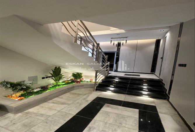 253120 - Property Image 2