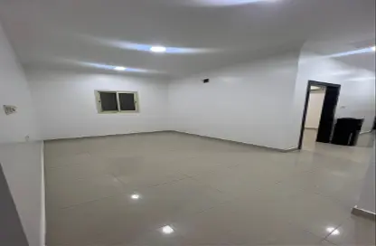 Apartment - 3 Bedrooms - 2 Bathrooms for rent in Middle Al Uraija - Riyadh - Ar Riyadh