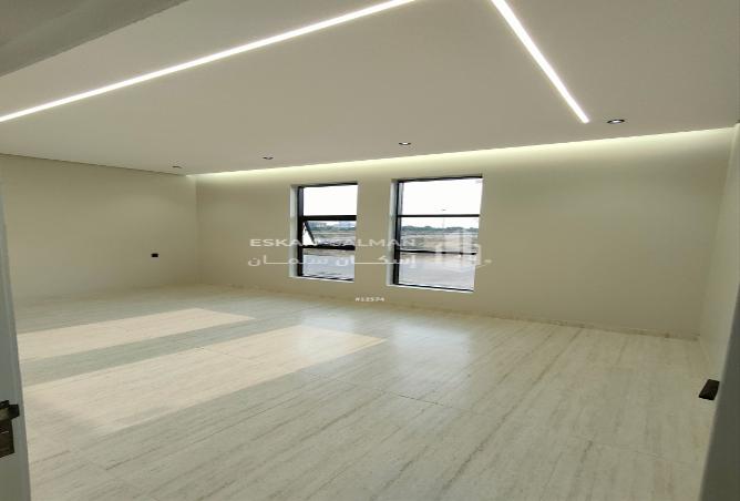 252109 - Property Image 3