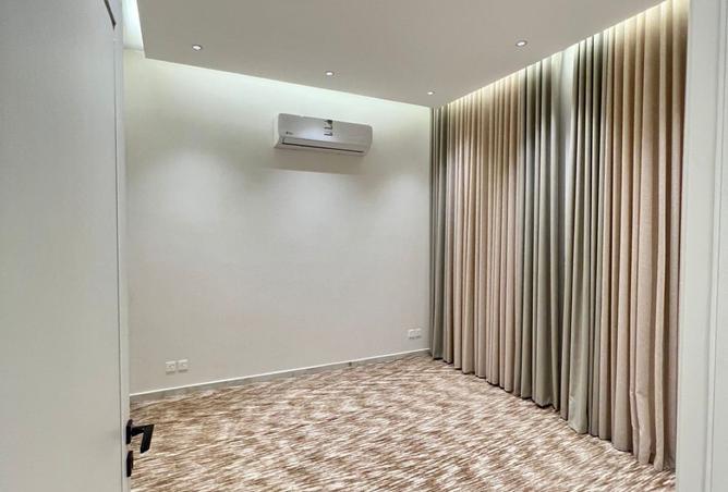 255453 - Property Main Image