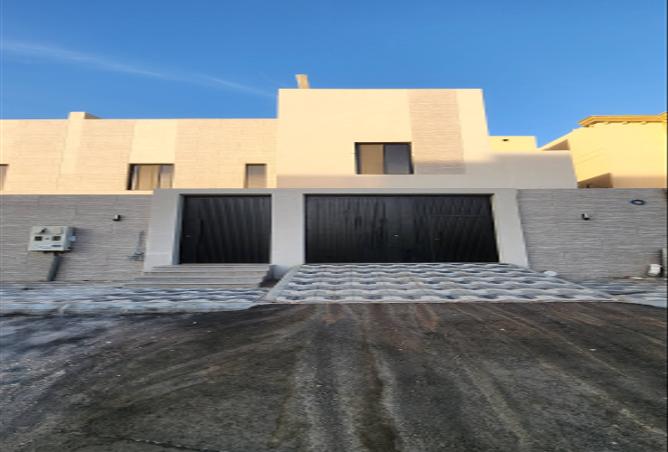 258233 - Property Main Image