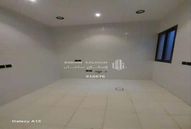 256716 - Property Image 3