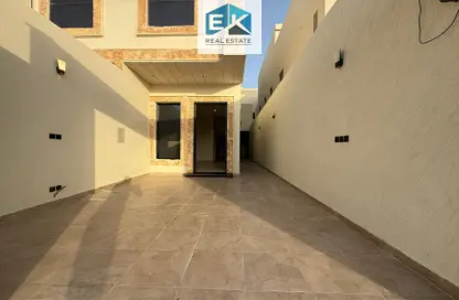 Full Floor - 4 Bedrooms - 4 Bathrooms for sale in Al Janadriyah - Riyadh - Ar Riyadh