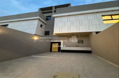 شقة - 2 غرف نوم - 3 حمامات للبيع في الجنادرية - الرياض - الرياض