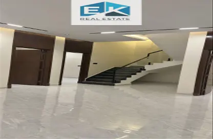 طابق كامل - 4 غرف نوم - 4 حمامات للبيع في القادسية - الرياض - الرياض