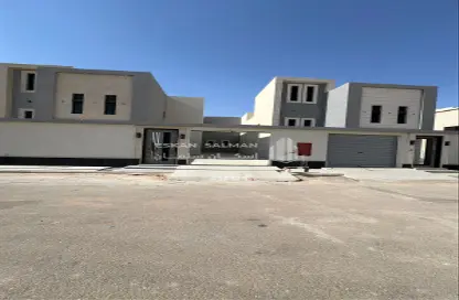 Full Floor - 7 Bedrooms - 4 Bathrooms for sale in Al Fakhriyah - Unayzah - Al Qassim