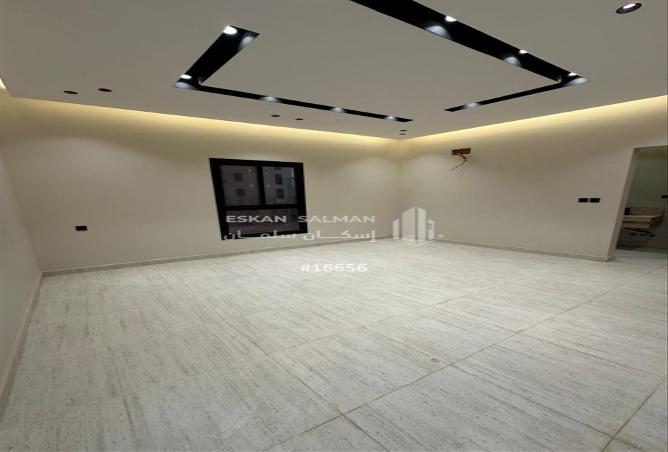 256613 - Property Image 2