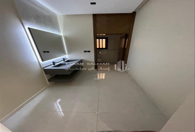 253562 - Property Image 3