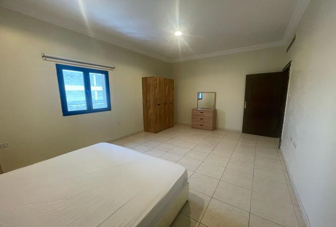 258242 - Property Image 2