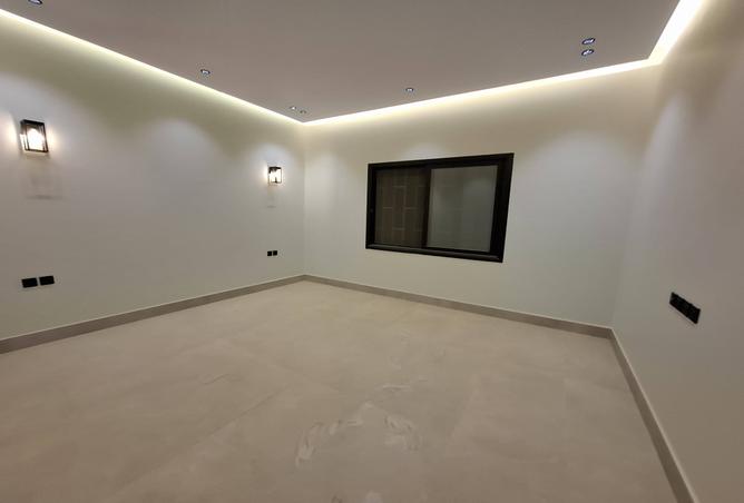 255318 - Property Image 3