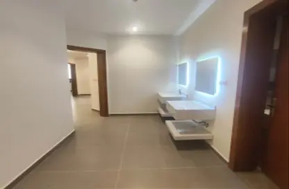 شقة - 4 غرف نوم - 3 حمامات للايجار في العارض - الرياض - الرياض