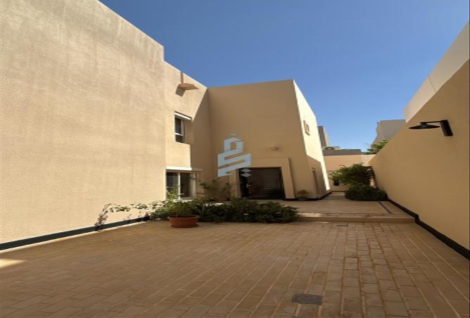 256138 - Property Image 2