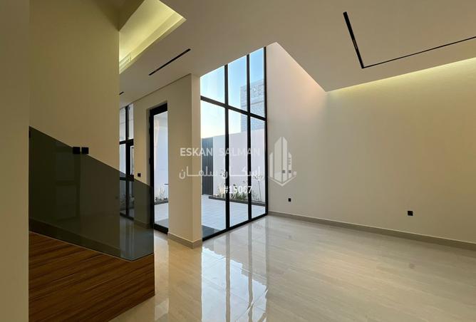 254377 - Property Image 2