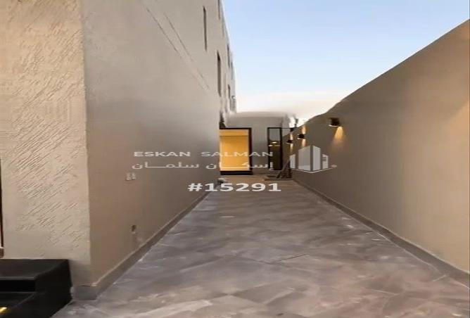 254704 - Property Image 2