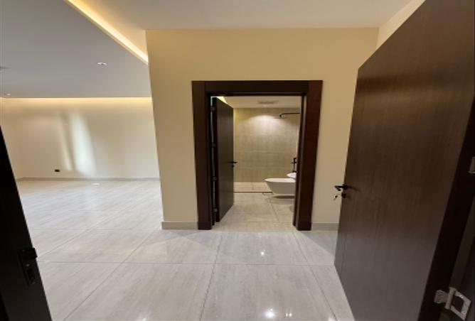 258092 - Property Image 2