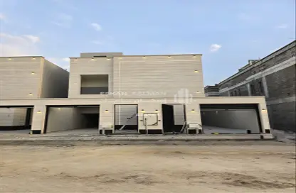 Full Floor - 5 Bedrooms - 3 Bathrooms for sale in Al Janadriyah - Riyadh - Ar Riyadh