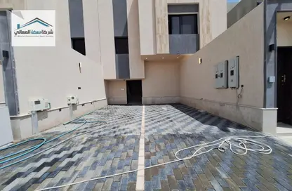 Full Floor - 5 Bedrooms - 5 Bathrooms for sale in Al Maizialah - Riyadh - Ar Riyadh