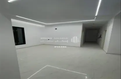 Full Floor - 5 Bedrooms - 3 Bathrooms for sale in Ar Rimal - Riyadh - Ar Riyadh