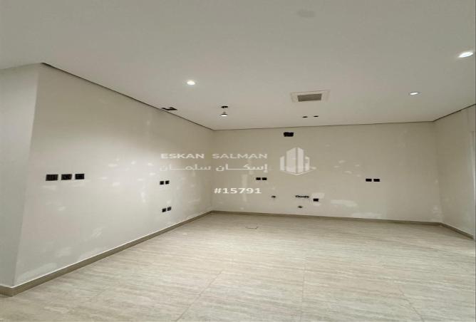 255385 - Property Image 3