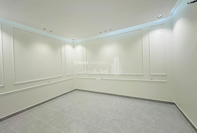 255392 - Property Image 2