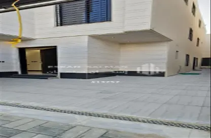 Full Floor - 7 Bedrooms - 3 Bathrooms for sale in Al Nadwah - Riyadh - Ar Riyadh