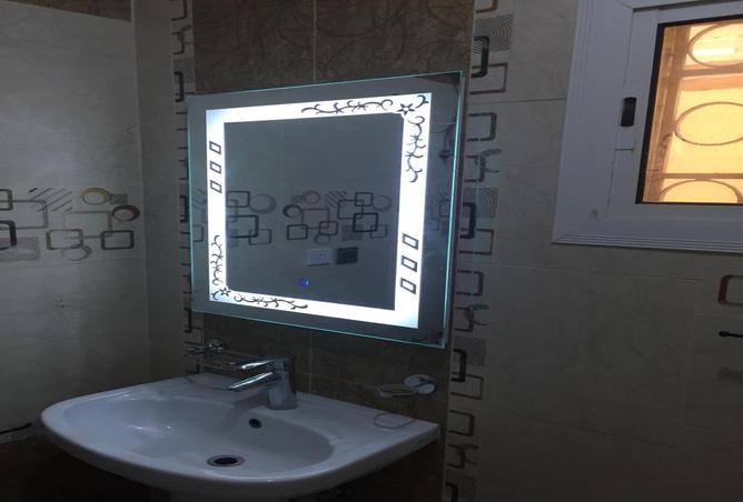 258612 - Property Image 2