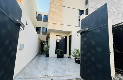 Full Floor - 3 Bedrooms - 3 Bathrooms for sale in Qurtubah - Riyadh - Ar Riyadh