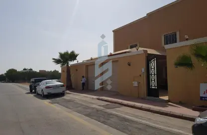 فيلا - 4 غرف نوم - 6 حمامات للايجار في الهدا - الرياض - الرياض