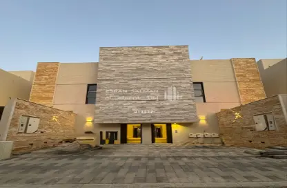 Full Floor - 5 Bedrooms - 4 Bathrooms for sale in Qurtubah - Riyadh - Ar Riyadh