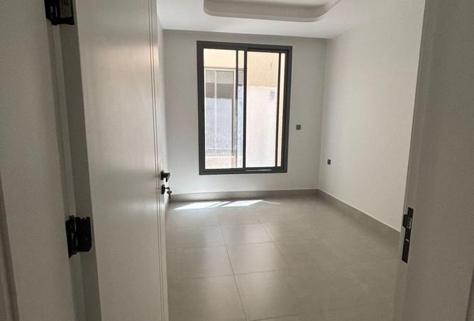 255198 - Property Image 2
